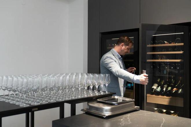 用家电创造百年弥新的生活美学j9国际站以设计之美构建日常(图5) 用家电创造百年弥新的生活美学j9国际站以设计之美构建日常(图5)