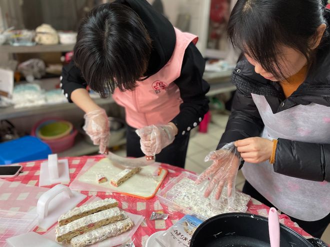女性赋能计划掀起烘焙学习热九游会j9登陆